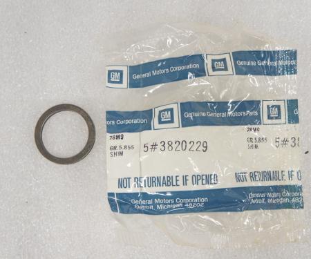 GM 1963-1982 Corvette Rear Wheel Bearing Shim 0.121", NOS 3820229